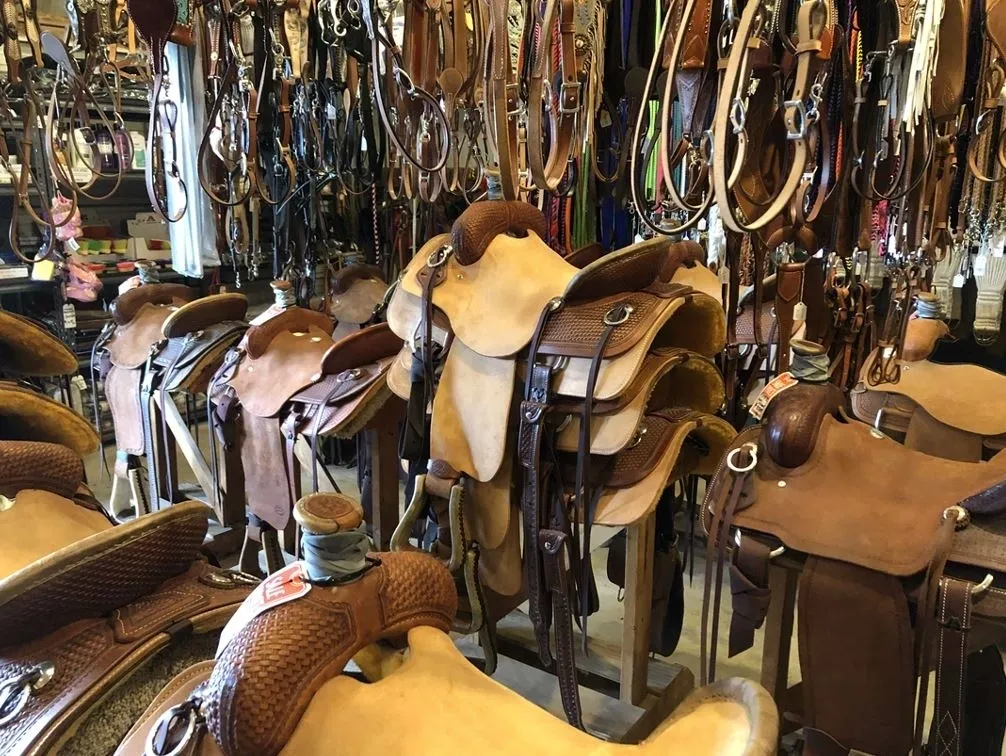 Weaver Leather Sales Shop 9 Weaver Leather Sales Shop -WEAVER LEATHER Sales 052